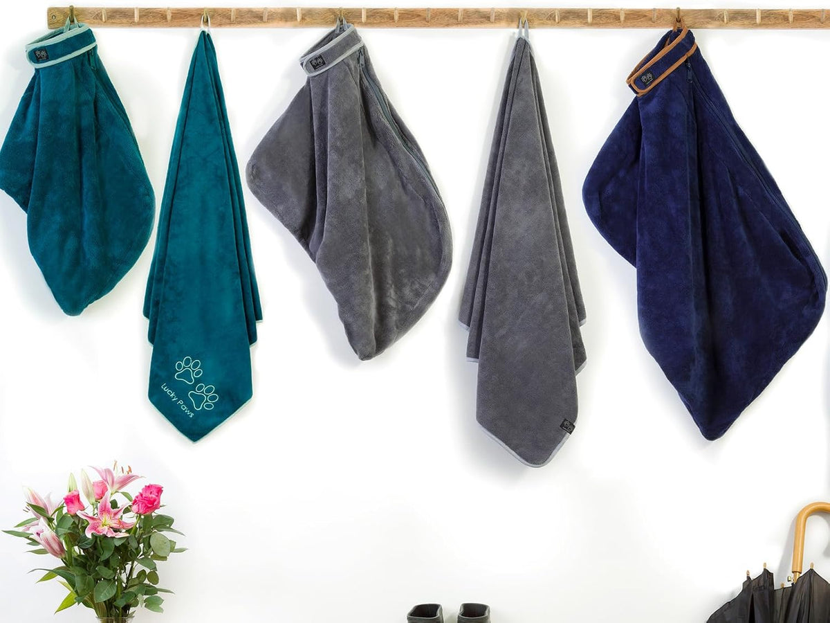 ® UK Dog Towel – Extra Large 140X70Cm Dog Towels – Super Absorbent, Luxuriously Soft, Fast Drying Dog Towels for Drying Dogs – Premium Microfibre Dog Towel (Pack of 1, Teal)